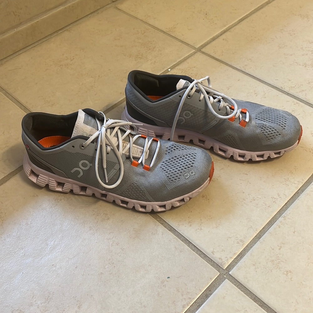 On Cloud X women’s 10